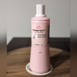 Wella Shinefinity Activator 33.8 oz.
